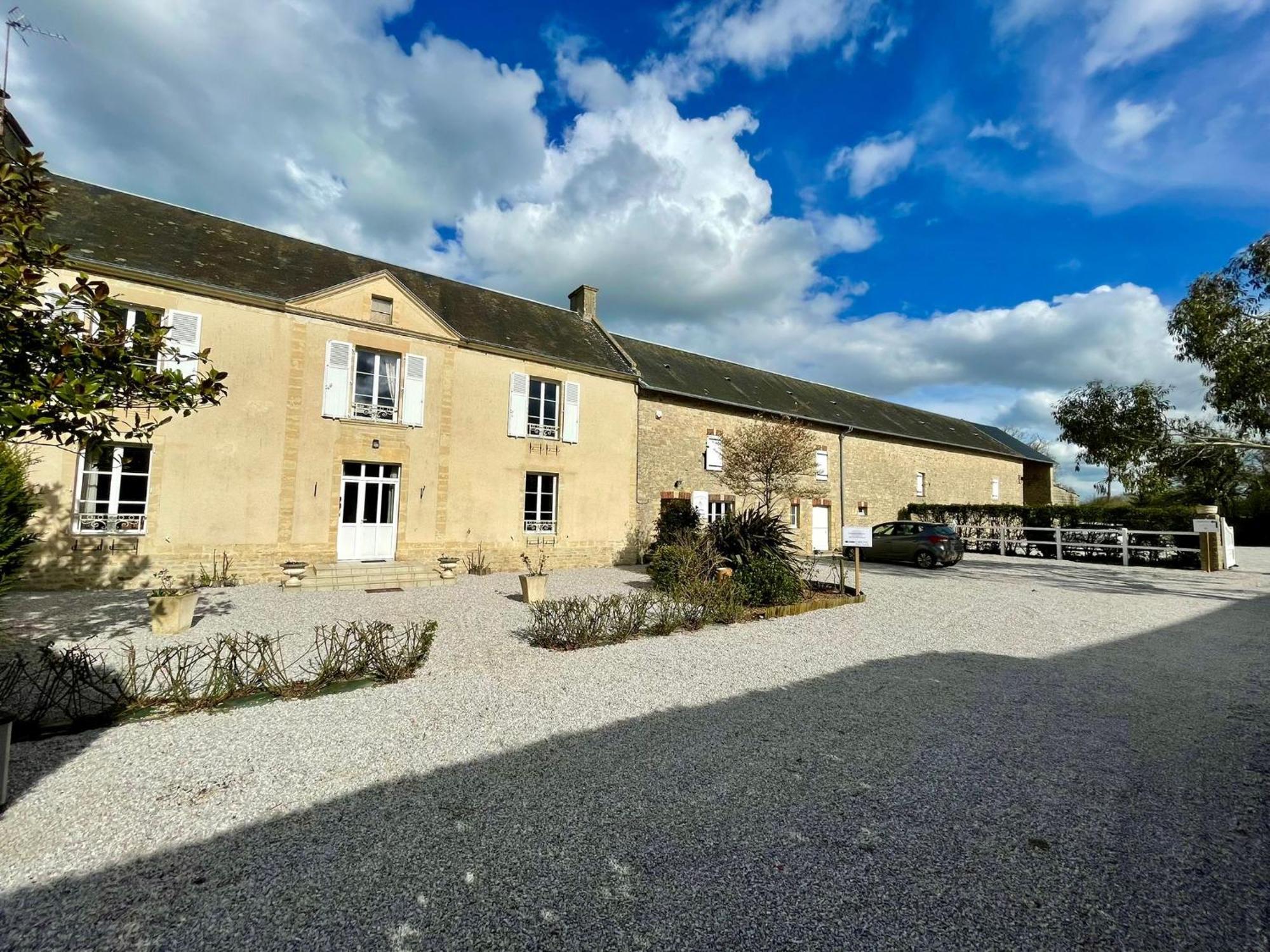 Les Chambres D'Omaha Beach Etablissement Avec Deux Chambres D'Hotes, Petit-Dejeuner Compris Fait-Maison Et Produits Locaux Vierville-sur-Mer Dış mekan fotoğraf